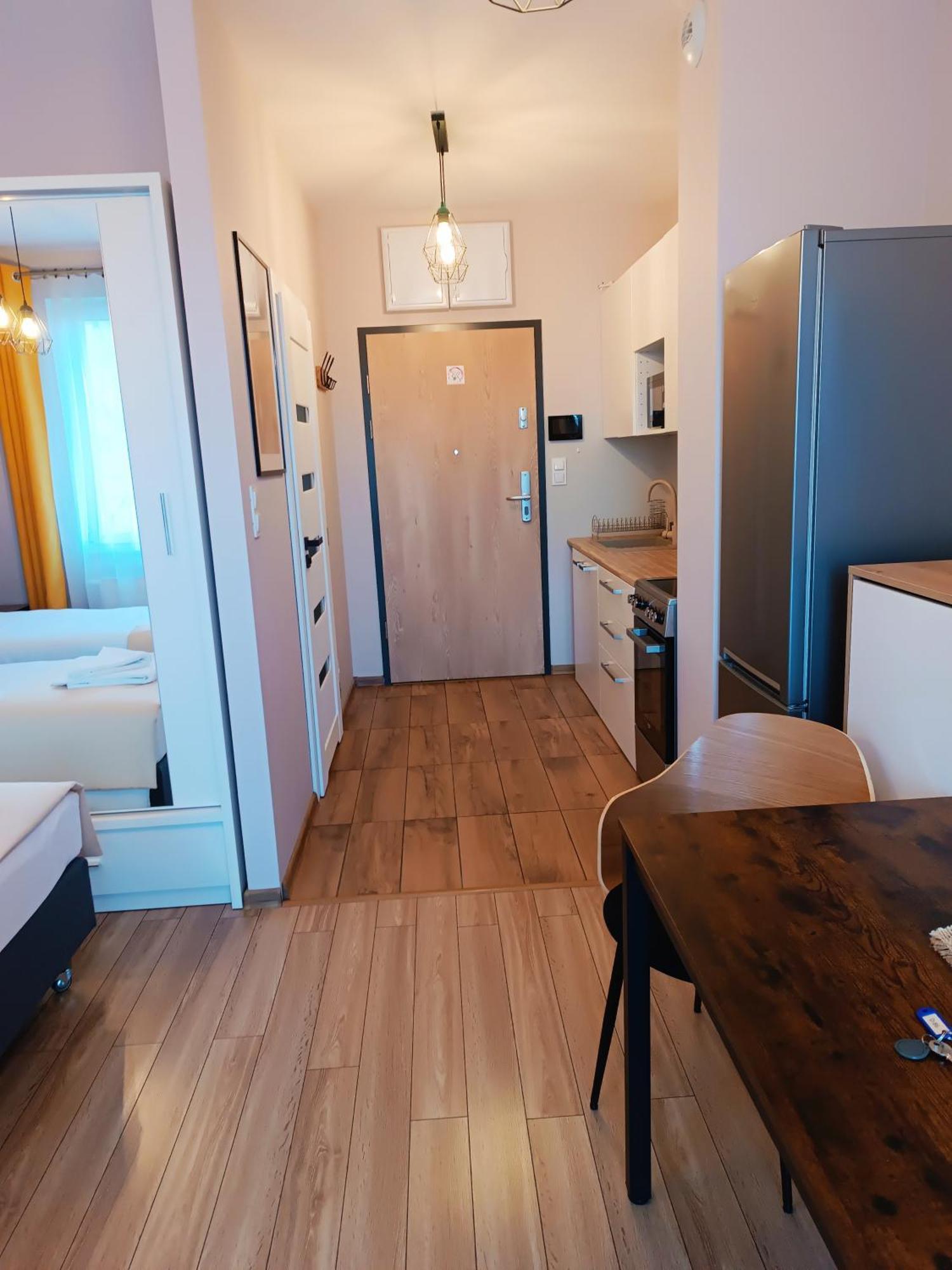 Sleep In Apartament Centrum Wrocław Eksteriør billede